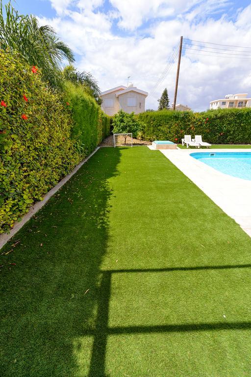 Merab Center Villas Αγία Νάπα Δωμάτιο φωτογραφία