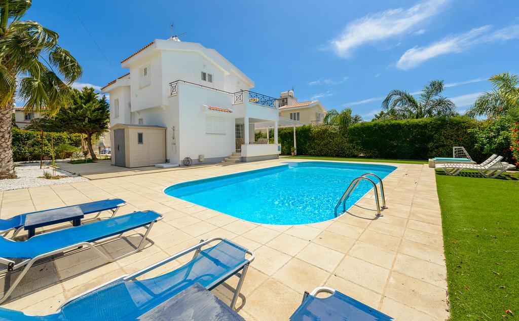 Merab Center Villas Αγία Νάπα Δωμάτιο φωτογραφία