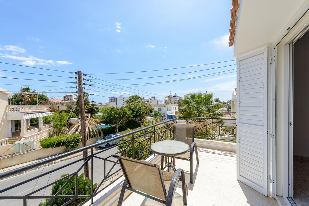 Merab Center Villas Αγία Νάπα Δωμάτιο φωτογραφία