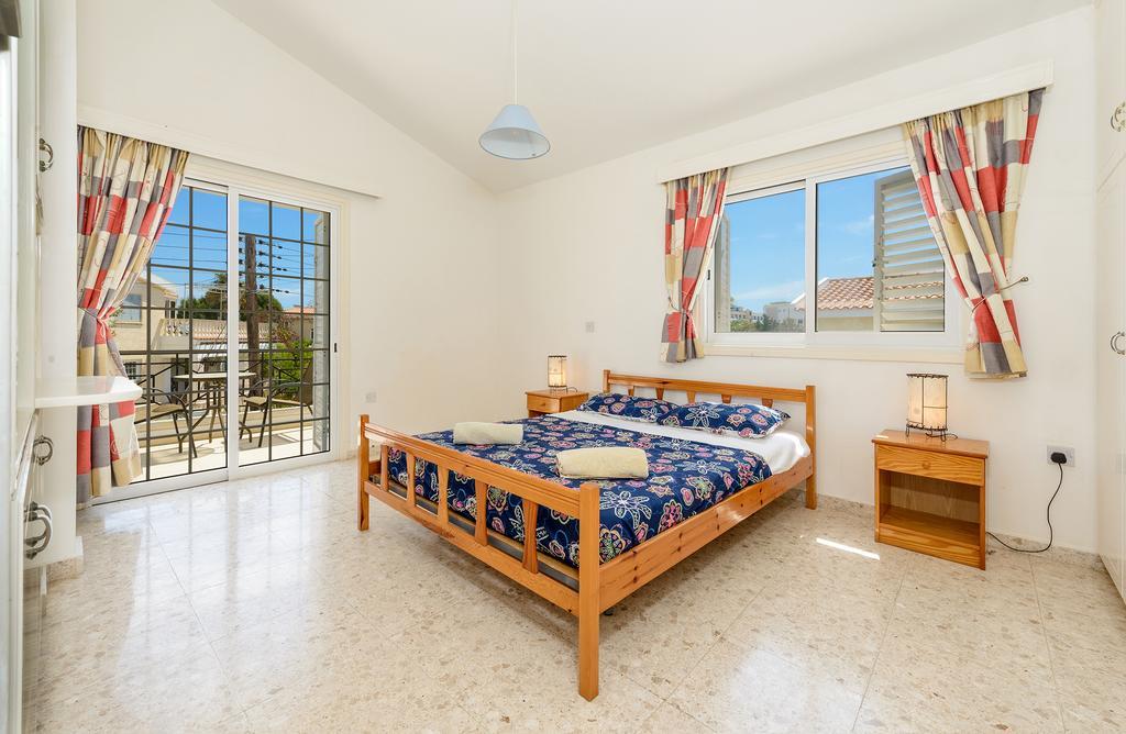Merab Center Villas Αγία Νάπα Δωμάτιο φωτογραφία