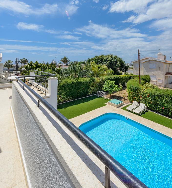 Merab Center Villas Αγία Νάπα Δωμάτιο φωτογραφία