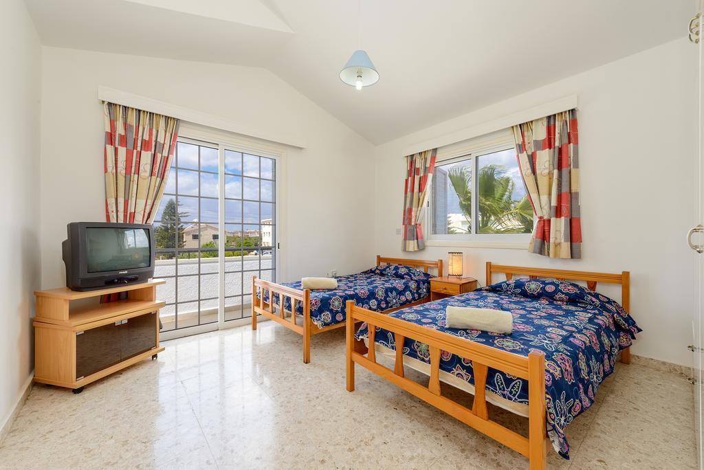 Merab Center Villas Αγία Νάπα Δωμάτιο φωτογραφία