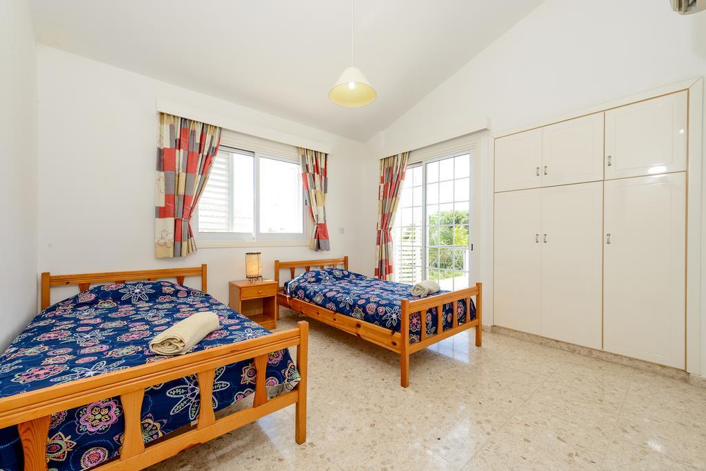 Merab Center Villas Αγία Νάπα Δωμάτιο φωτογραφία
